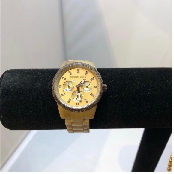 SALE 💕 Micheal Kors MK5271 Horn Watch, Ivory - Picture 2 of 4